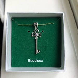 NIB Boudicca Clover Key Pendant, amethyst crystal
